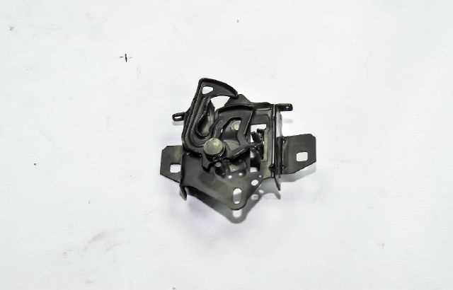 Volkswagen Bora 1998-2004 Çıkma Yedek Kaput Kilidi